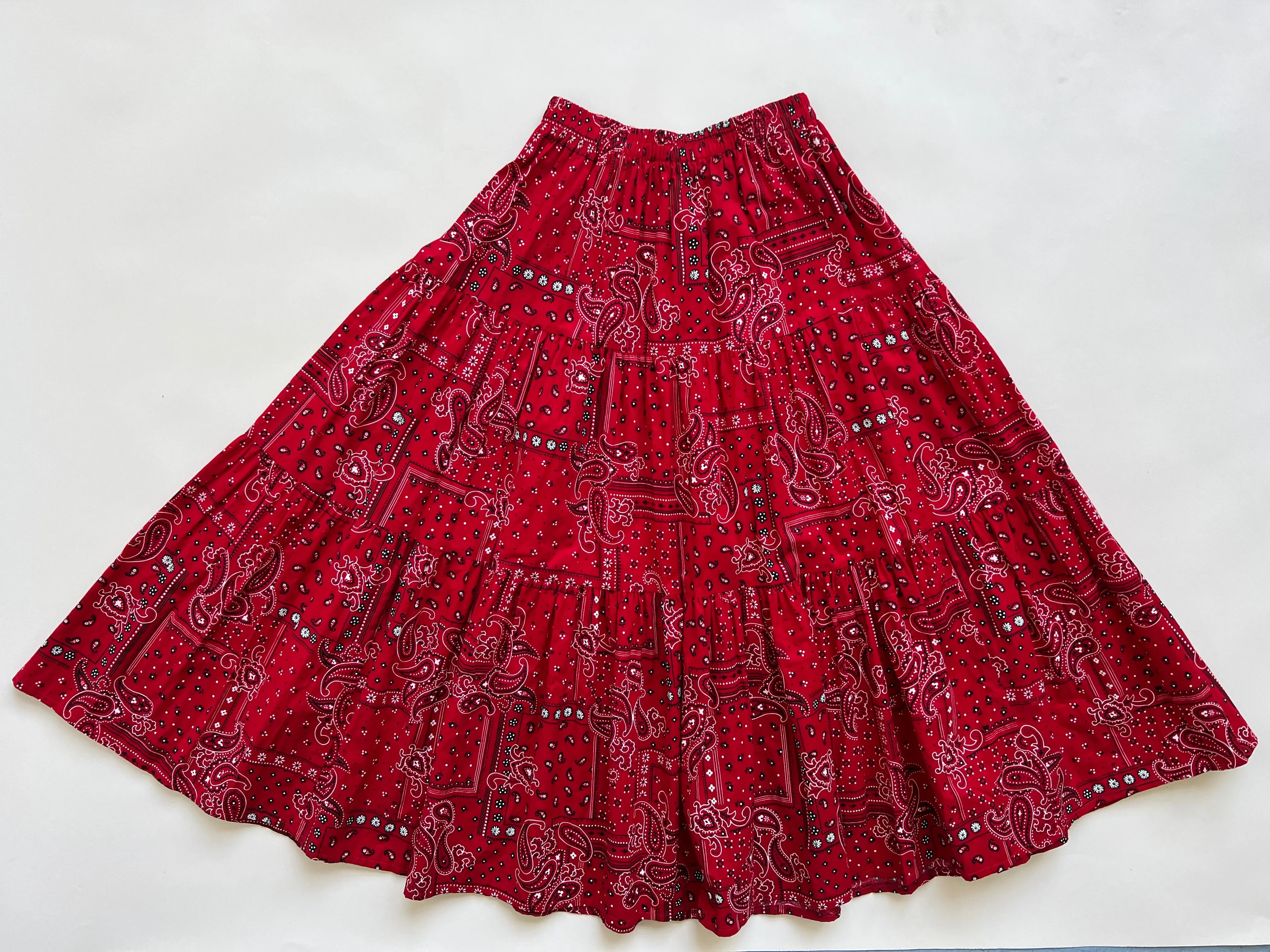 Red bandana tiered skirt sz M - XL