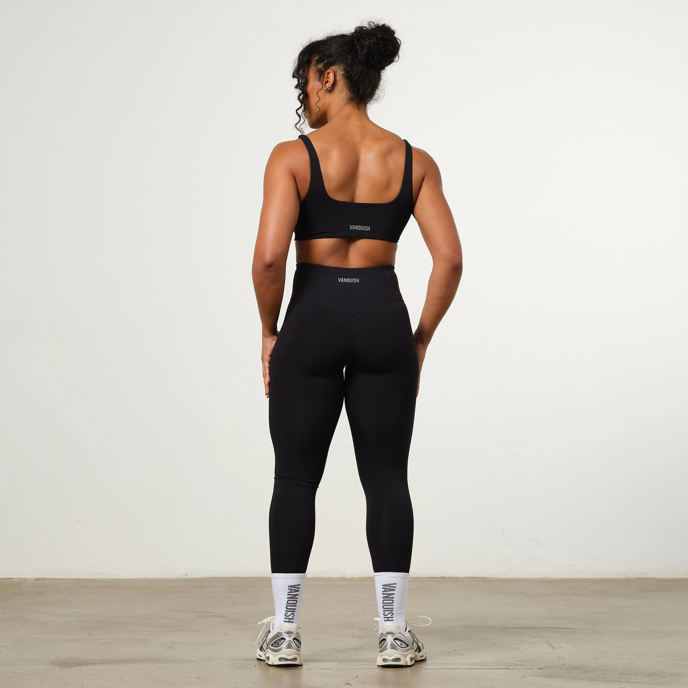 VANQUISH ENHANCE PETITE BLACK HIGH-WAIST LEGGING
